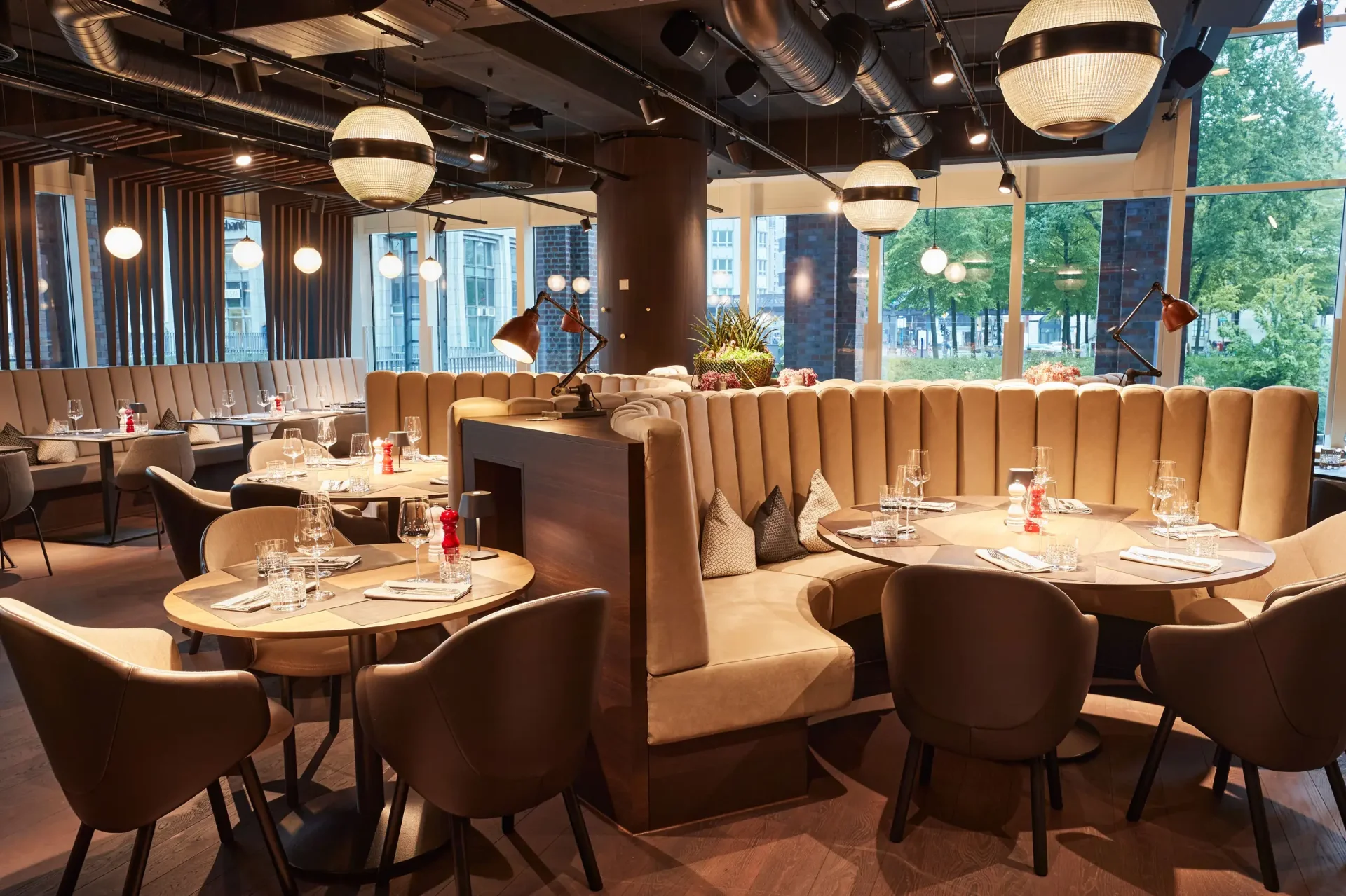 SHR_Hamburg_restaurant_Stadthaus_8_0d111ed2f6